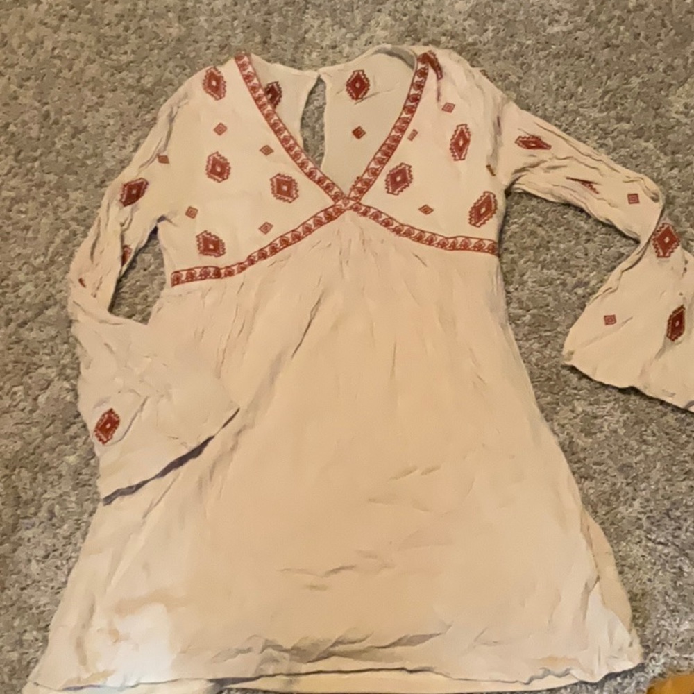 Francesca’s white and red native Boho top large
